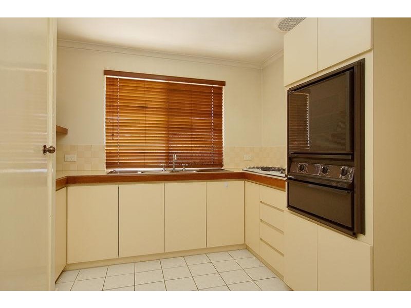 4/2 Bland Place, Beechboro WA 6063