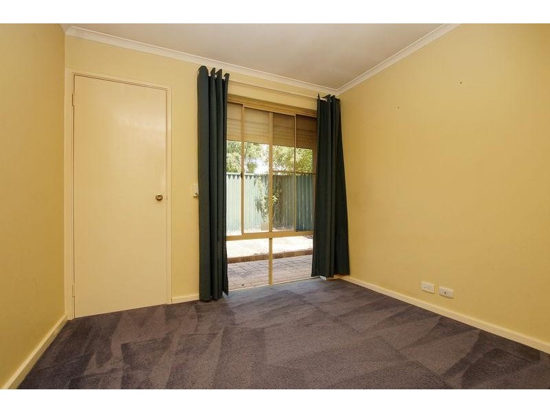 4/2 Bland Place, Beechboro WA 6063