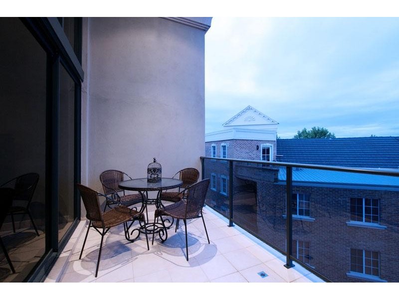 24/118 Royal Street, East Perth WA 6004