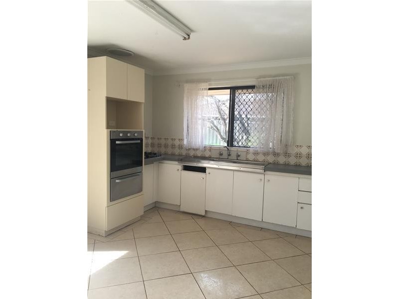 5 Leucosia  Court, Heathridge WA 6027