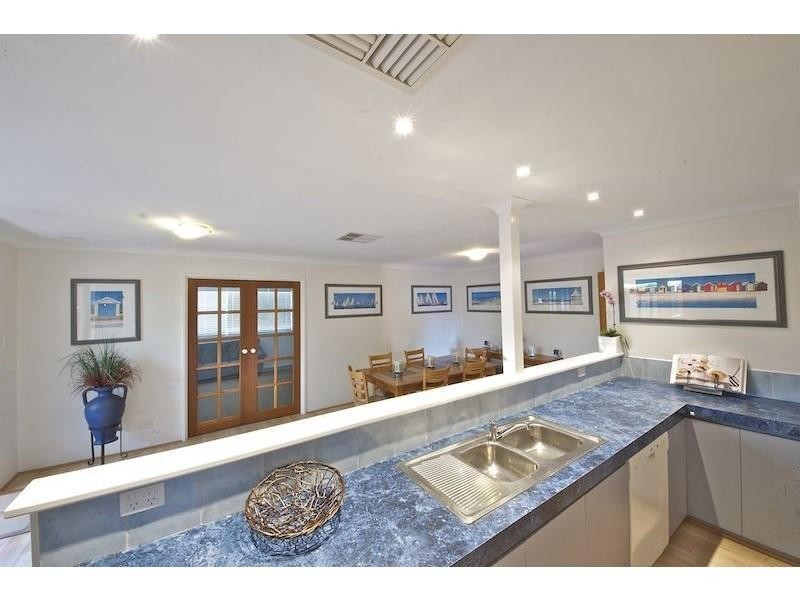 1/188 Kitchener Road, Booragoon WA 6154