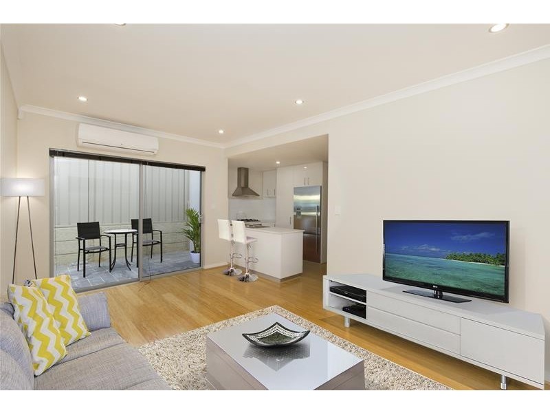 7 Mahlberg Avenue, Woodlands WA 6018