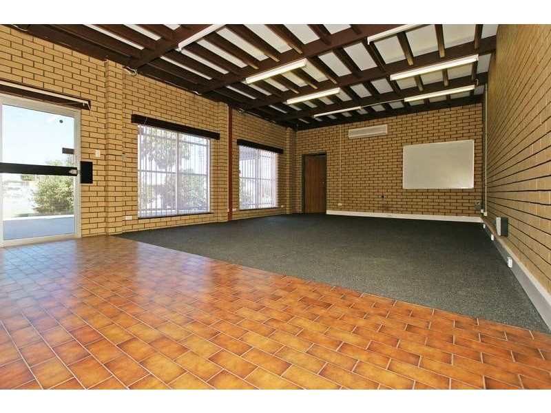 9 Irvine Street, Bayswater WA 6053