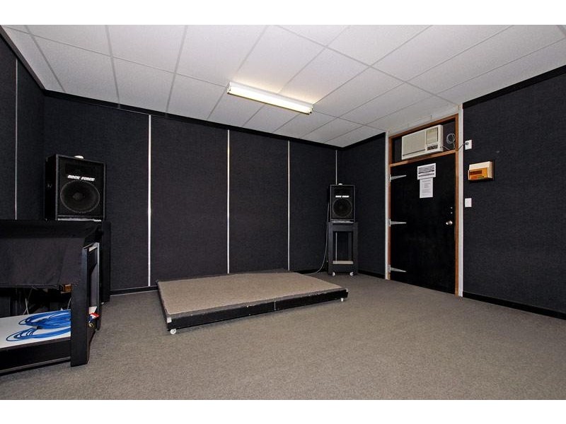 9 Irvine Street, Bayswater WA 6053