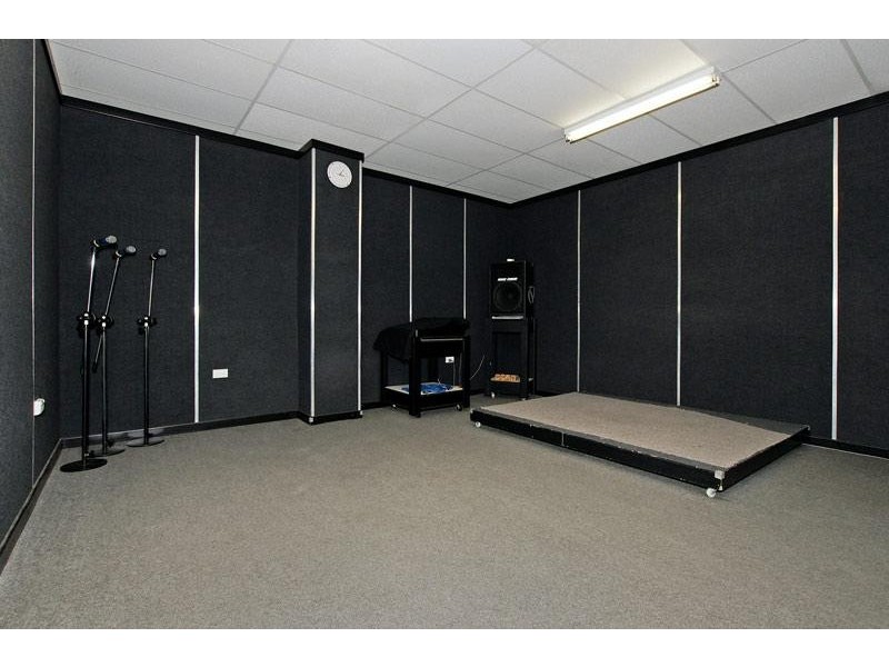 9 Irvine Street, Bayswater WA 6053