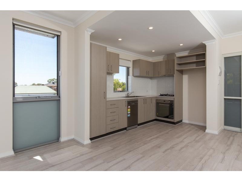 4/140 Morrison Road, Midland WA 6056