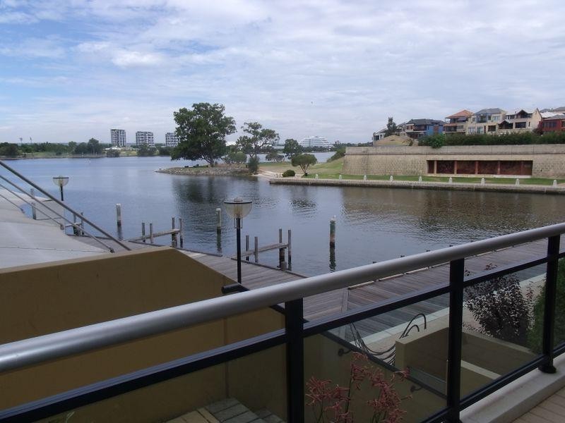 5/1 Henry Lawson Walk, East Perth WA 6004