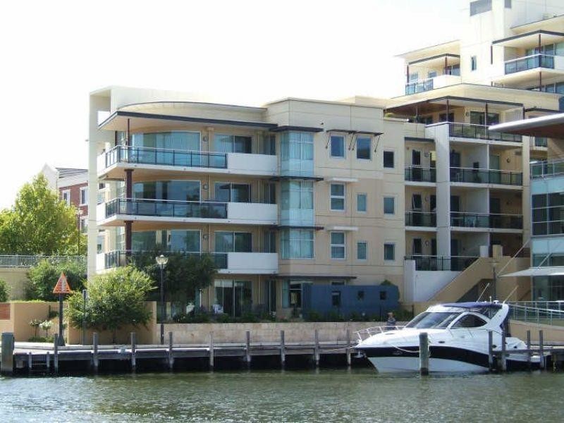 5/1 Henry Lawson Walk, East Perth WA 6004