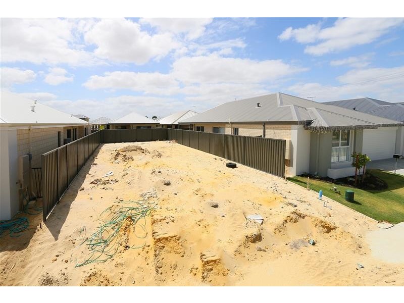 18 Bauxite Road, Banjup WA 6164