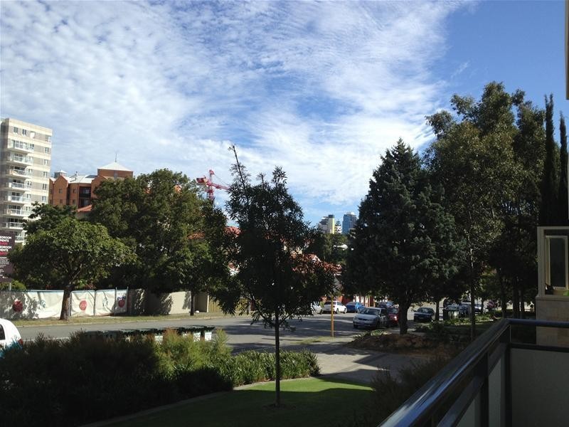 2/18 Wellington Street, East Perth WA 6004