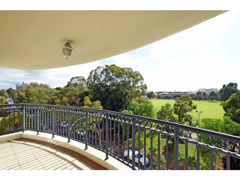 13/123 Wellington Street, East Perth WA 6004