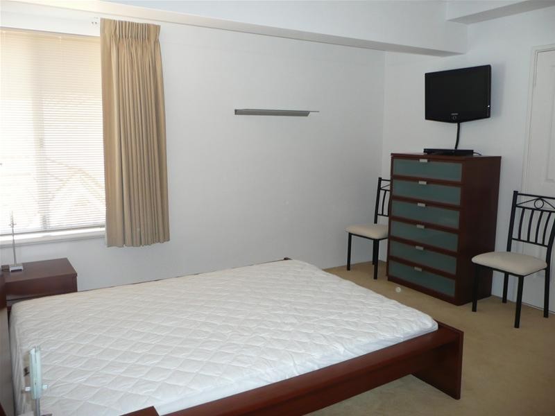 4.2/170 Adelaide Terrace, East Perth WA 6004