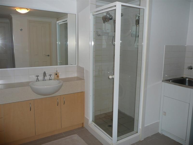 4.2/170 Adelaide Terrace, East Perth WA 6004