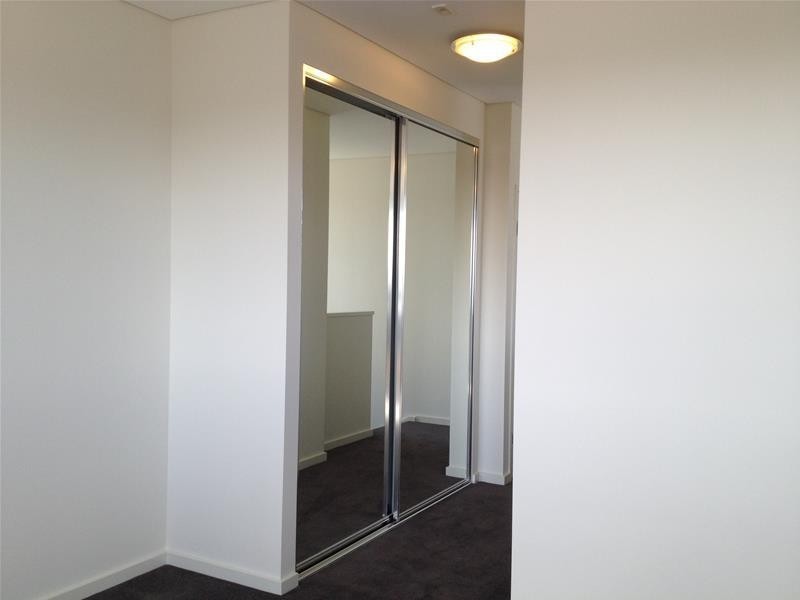 69/16 Midgegooroo Avenue, Cockburn Central WA 6164