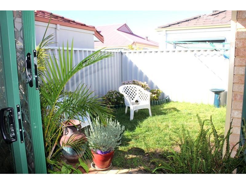 7/54 Gnangara Drive, Waikiki WA 6169