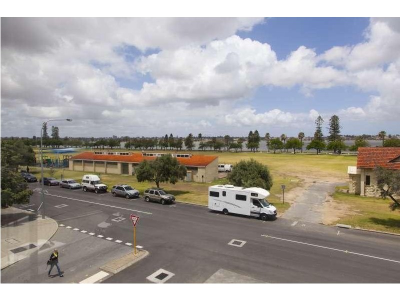 26/114 Terrace Road, Perth WA 6000