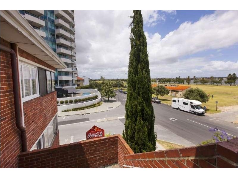 26/114 Terrace Road, Perth WA 6000