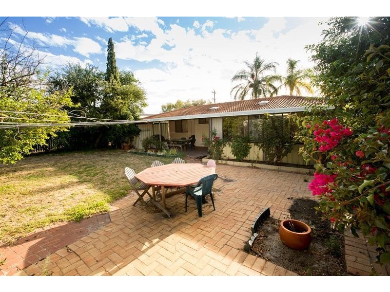 17 Duff Road, Riverton WA 6148