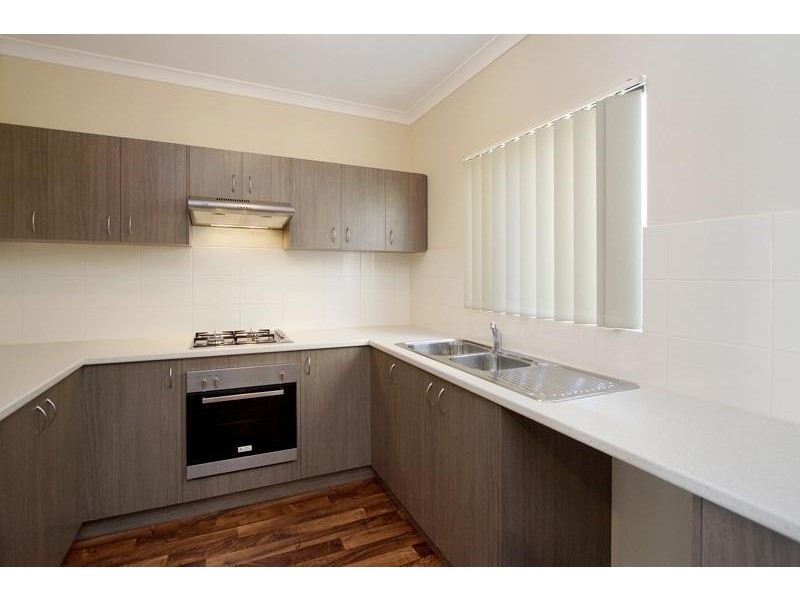2/42 McGlinn Way, Cloverdale WA 6105
