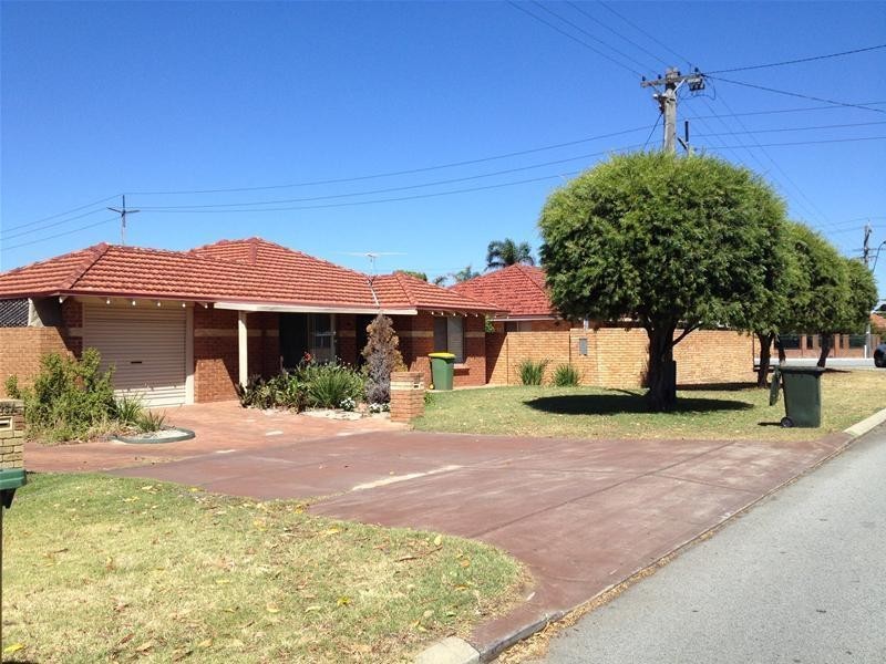 135 Knutsford Avenue, Rivervale WA 6103