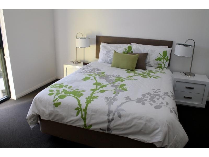 16/2 Points Way, Cockburn Central WA 6164