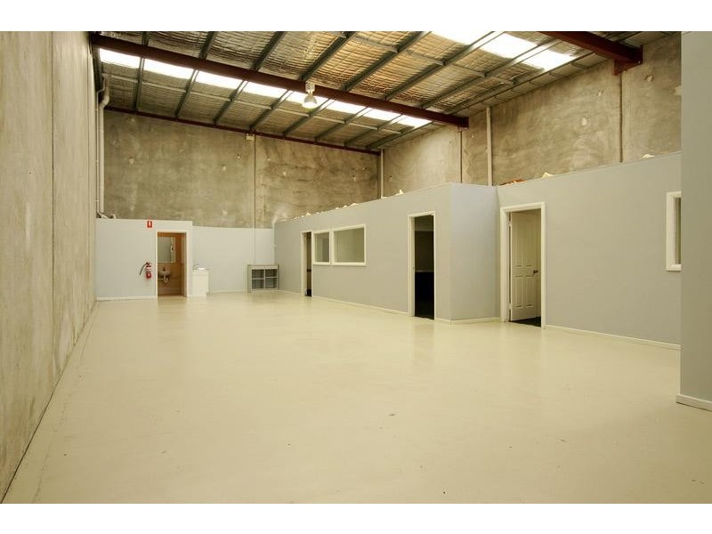 3/2 Downing Street, Carlisle WA 6101