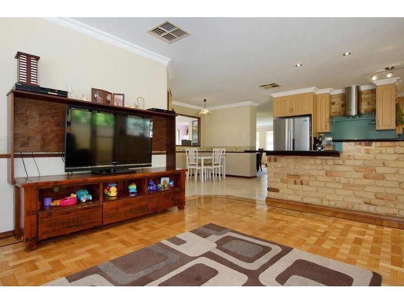 22 Hakea Plaza, Canning Vale WA 6155