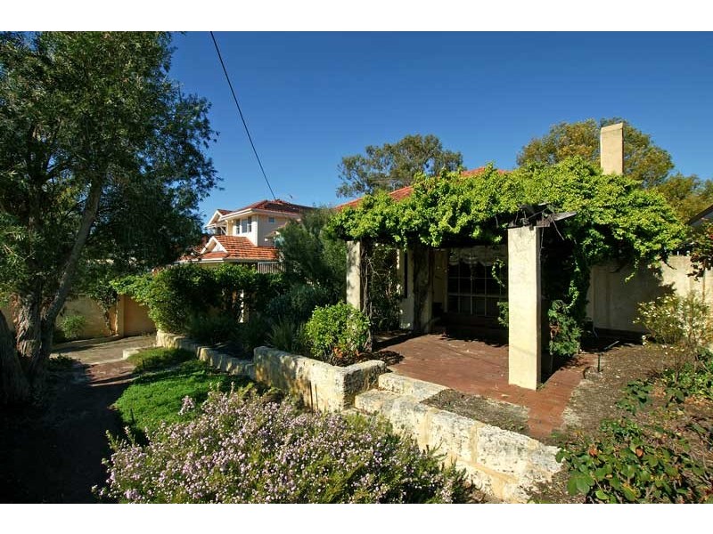 7 Seymour Avenue, Floreat WA 6014