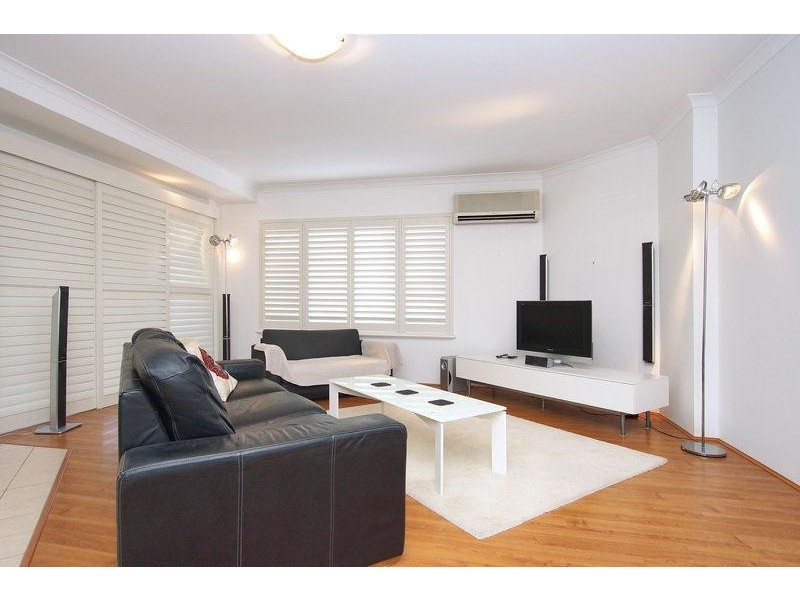 4.2/170 Adelaide Terrace, East Perth WA 6004