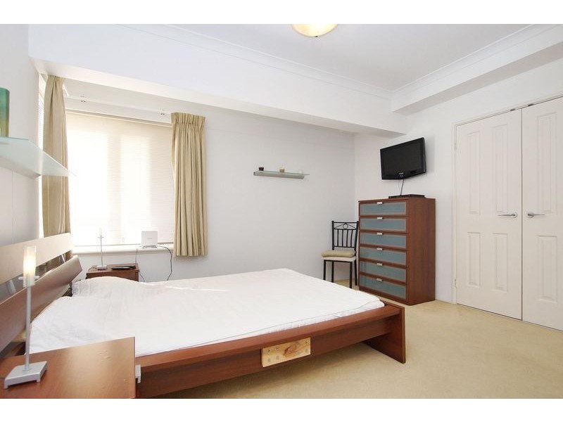 4.2/170 Adelaide Terrace, East Perth WA 6004
