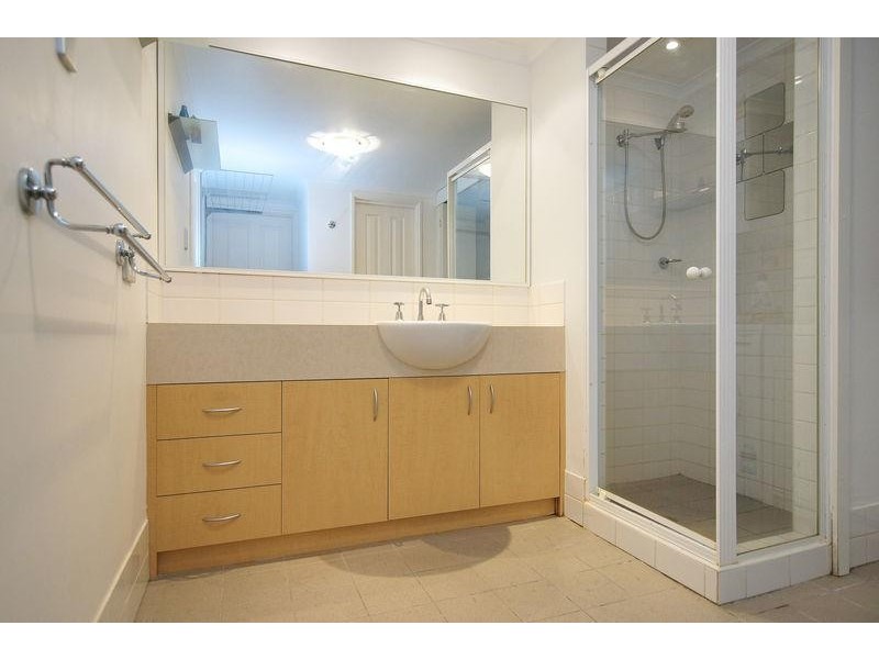 4.2/170 Adelaide Terrace, East Perth WA 6004