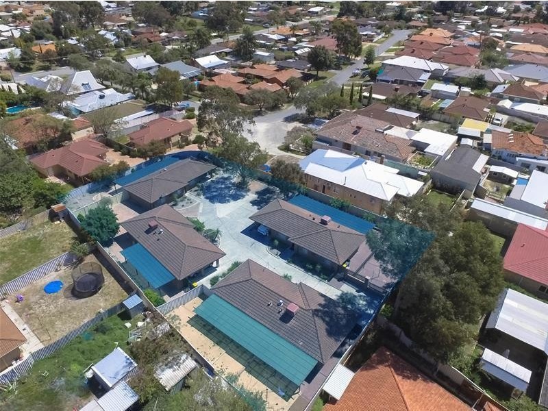 3/8 Elsfield Way, Bassendean WA 6054