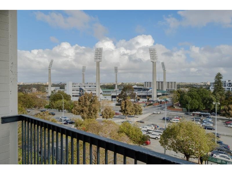 32/38-42 Waterloo Crescent, East Perth WA 6004