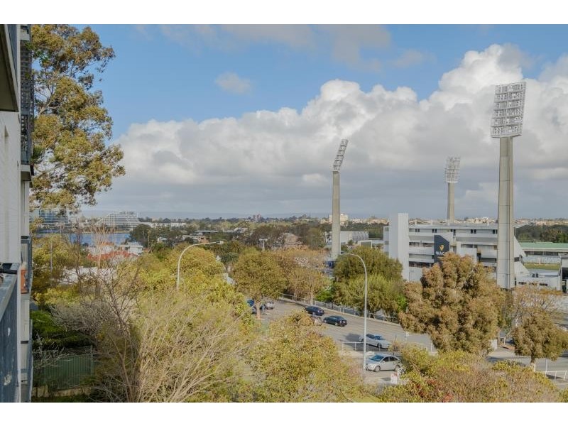 32/38-42 Waterloo Crescent, East Perth WA 6004