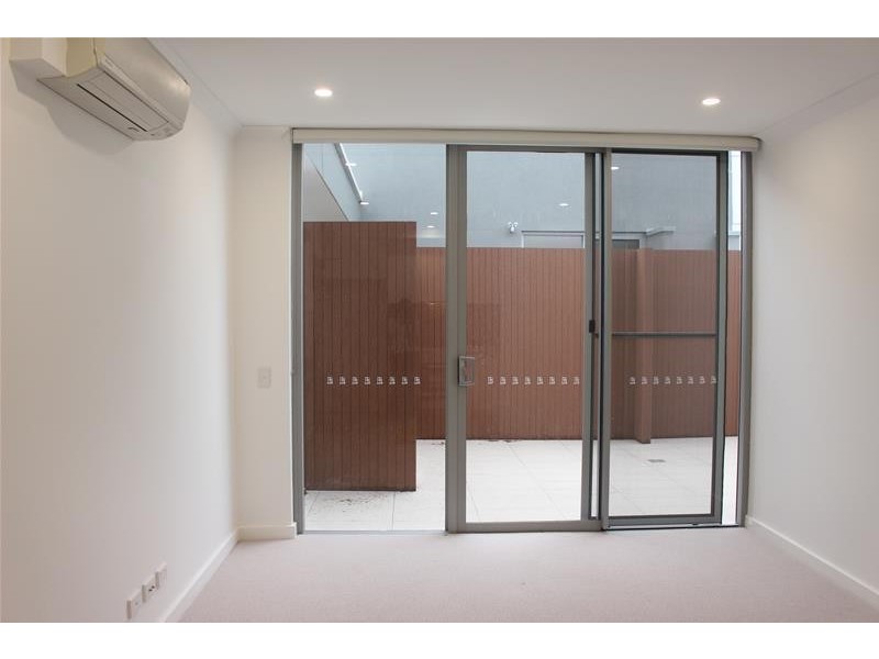 4/10 Quarry  Street, Fremantle WA 6160