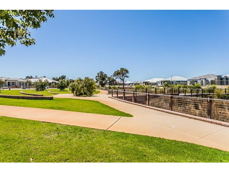 63 Kellogg Drive, Piara Waters WA 6112