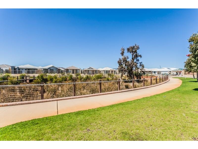 63 Kellogg Drive, Piara Waters WA 6112
