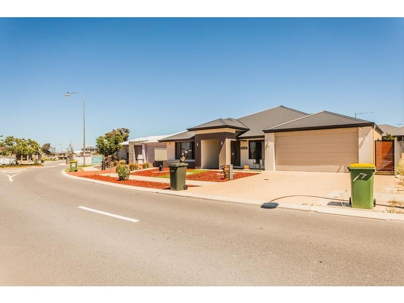 63 Kellogg Drive, Piara Waters WA 6112