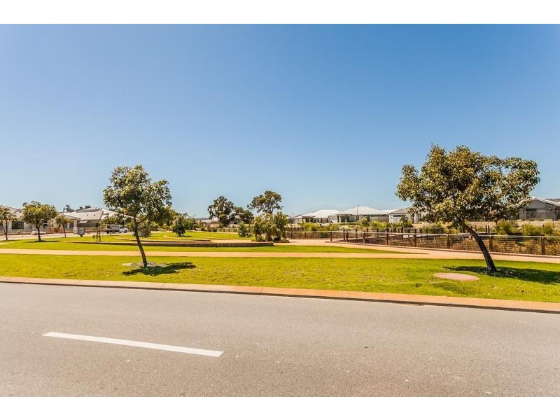 63 Kellogg Drive, Piara Waters WA 6112