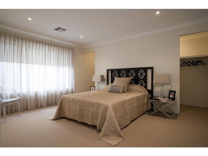 5 Fortis Pass, Wandi WA 6167