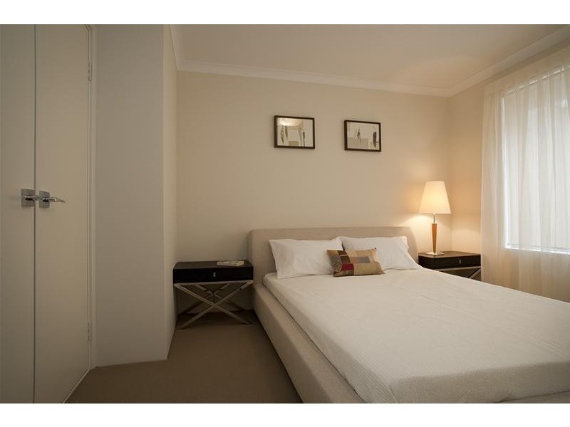 5 Fortis Pass, Wandi WA 6167