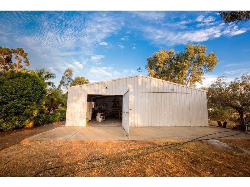 17 Falcon Place, Jandakot WA 6164
