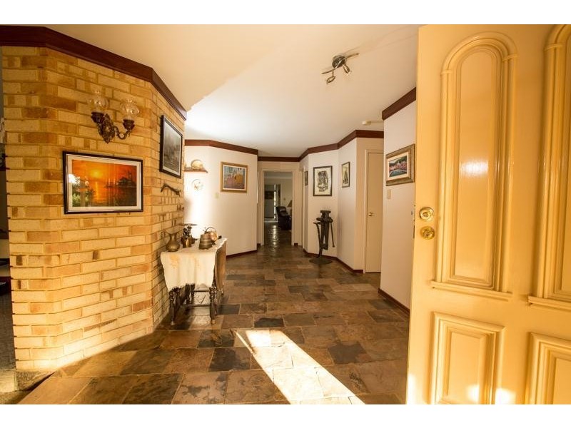 17 Falcon Place, Jandakot WA 6164