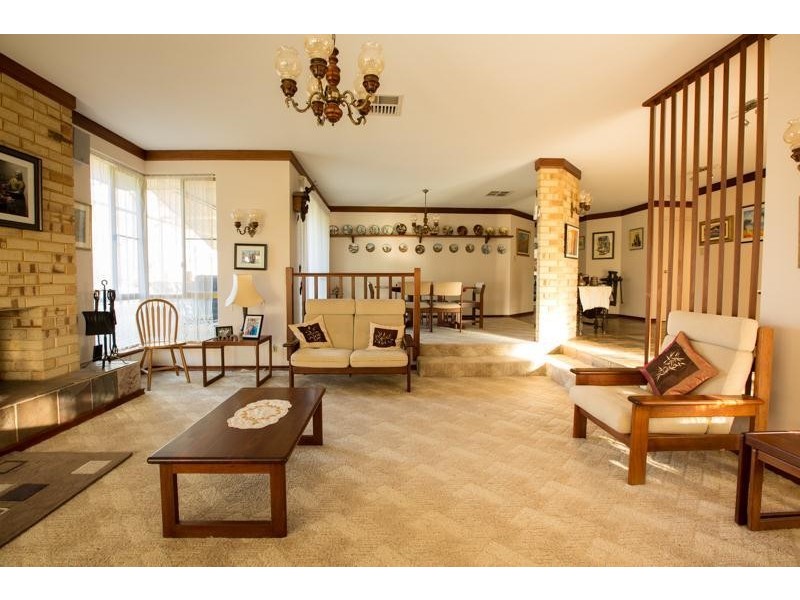 17 Falcon Place, Jandakot WA 6164