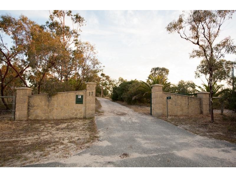 17 Falcon Place, Jandakot WA 6164