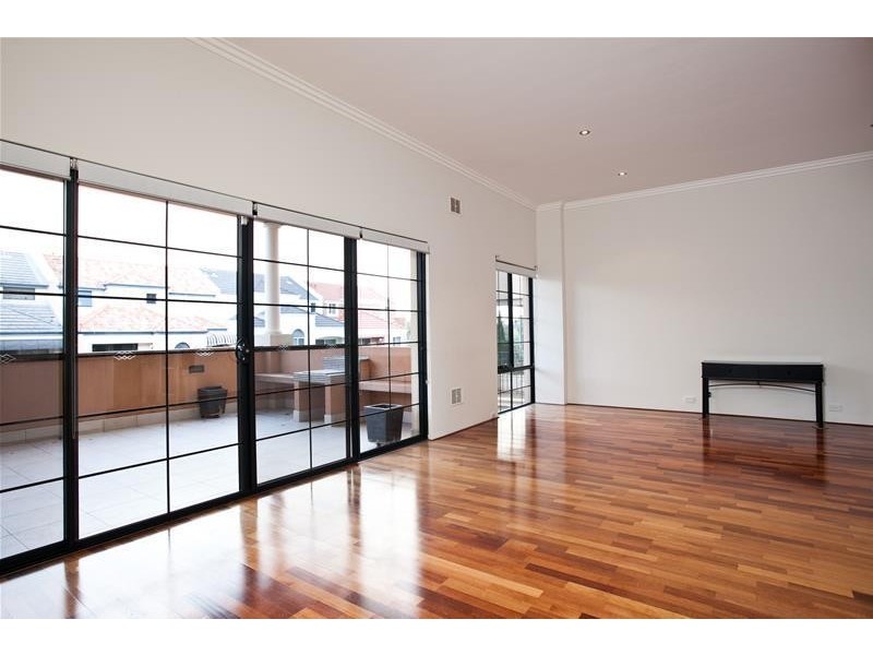 5 Vanguard Terrace, East Perth WA 6004