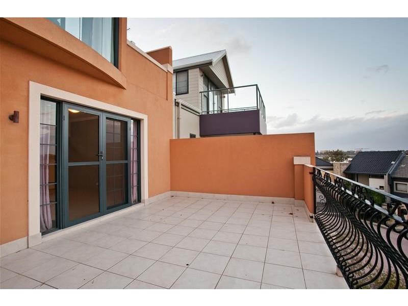 5 Vanguard Terrace, East Perth WA 6004