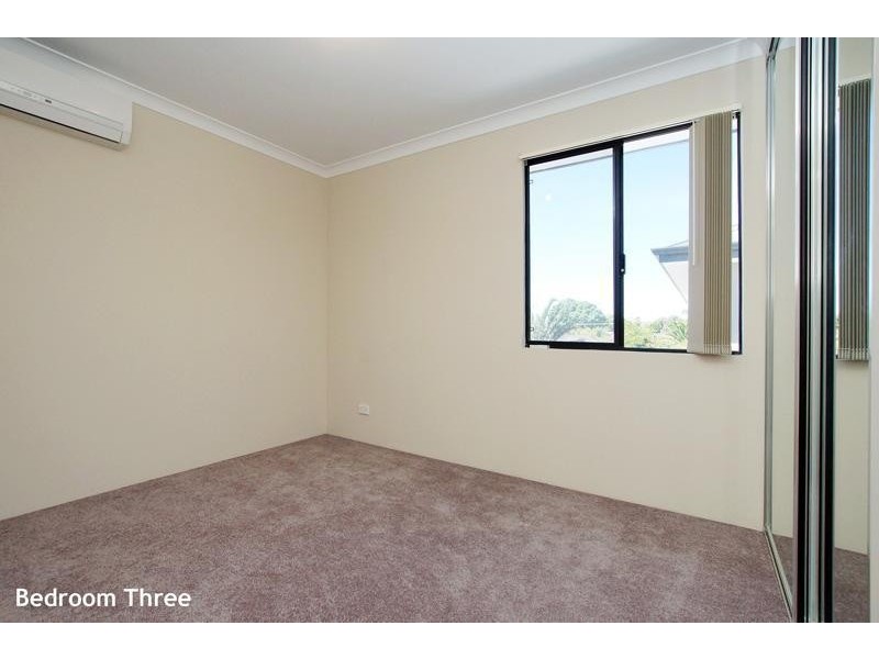 1/40 McGlinn Way, Cloverdale WA 6105