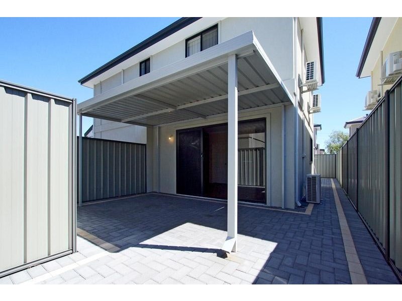 1/40 McGlinn Way, Cloverdale WA 6105