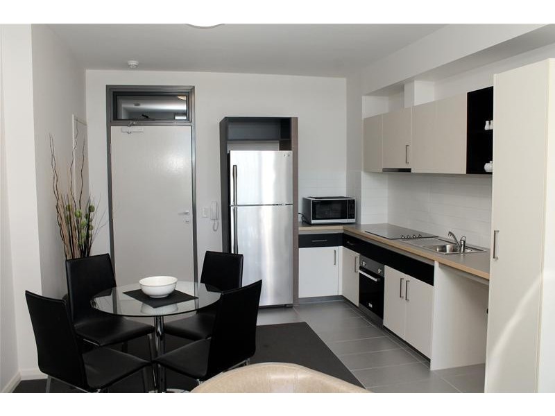 16/2 Points Way, Cockburn Central WA 6164